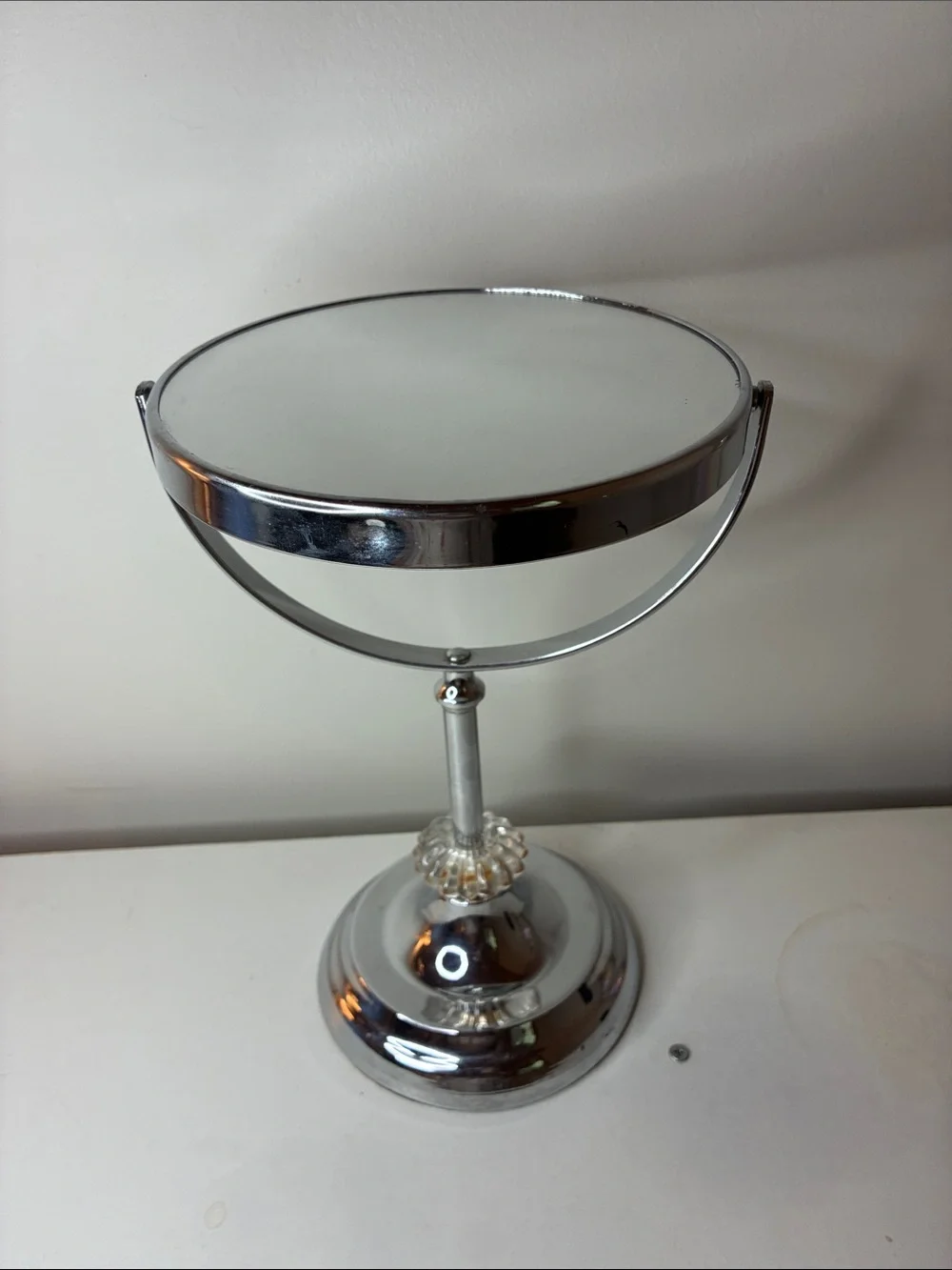 Vintage Style Silver Round Vanity Mirror Chrome Makeup Mirror